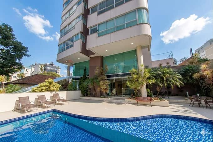 Costa do Sauípe - 3 suítes 2 vagas - 160m2 privativos - Centro