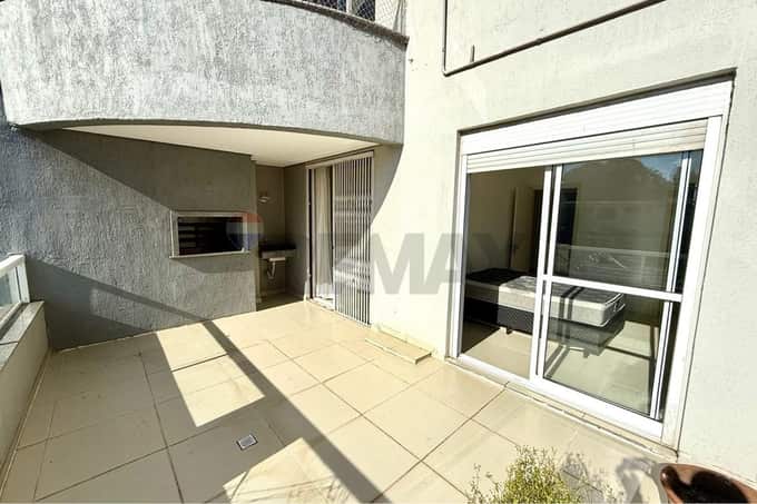 Apto. 1 suíte c/ terraço e garagem no Boqueirão