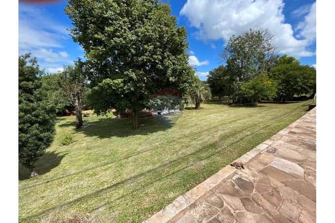 Terreno a venda no centro de Lagoa dos Três Cantos com 3.537.55m² de área total.