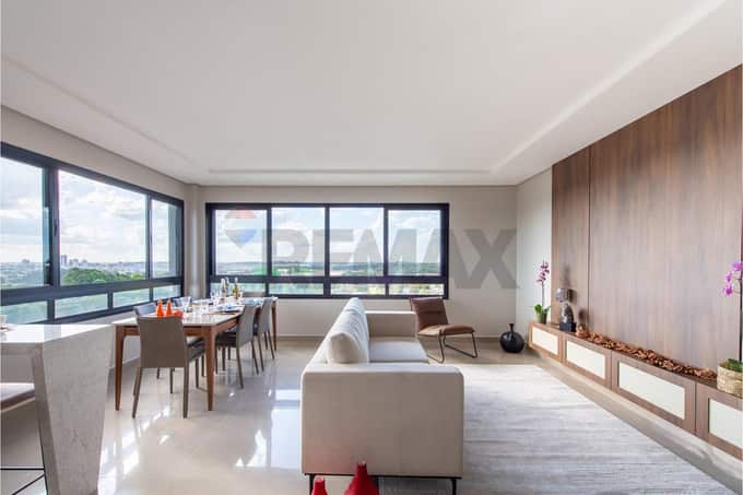 Apartamento mobiliado com vista espetacular na Petrópolis