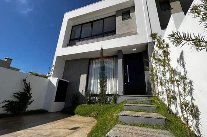 Casa Moderna com Piscina e Segurança Total no bairro Cidade Nova