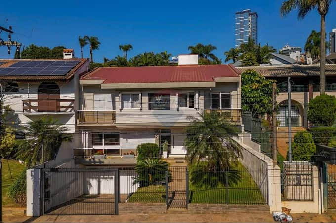 Linda casa no Bairro Vergueiro