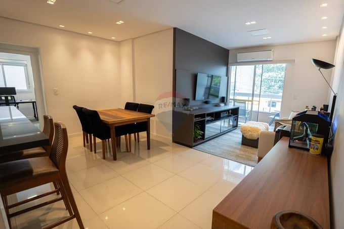 Apartamento 3 dormitórios ao lado do patio da XV - Ed Figueiras