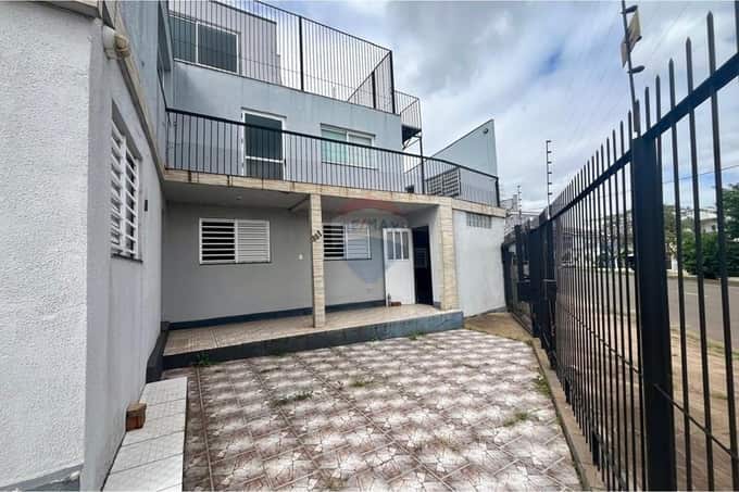 Casa - 3 pavimentos